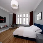 Апартаменты The Artist's House *