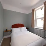 Апартаменты The Artist's House *
