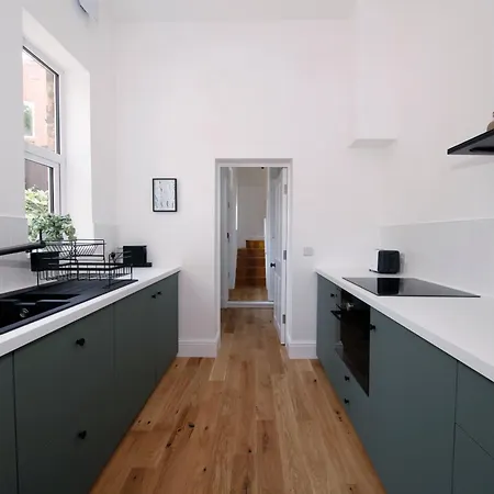 The Artist's House Apartment