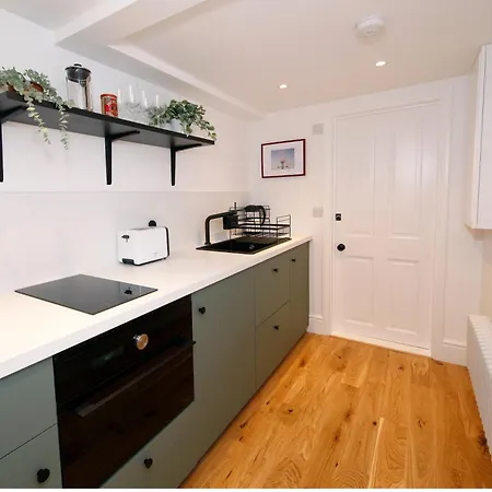 The Artist's House Apartment