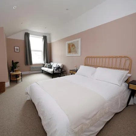 The Artist's House * 斯卡伯勒